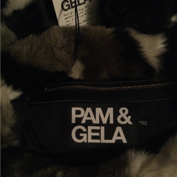 Pam & Gela Camo Faux Fur Bag - Picture 3 of 4